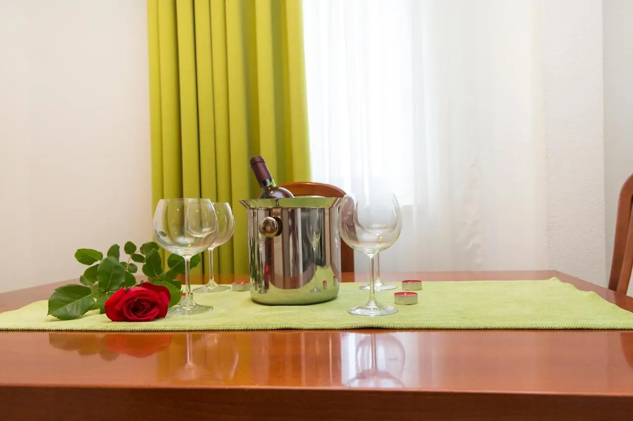 Apartment Am Koromačno 0*,